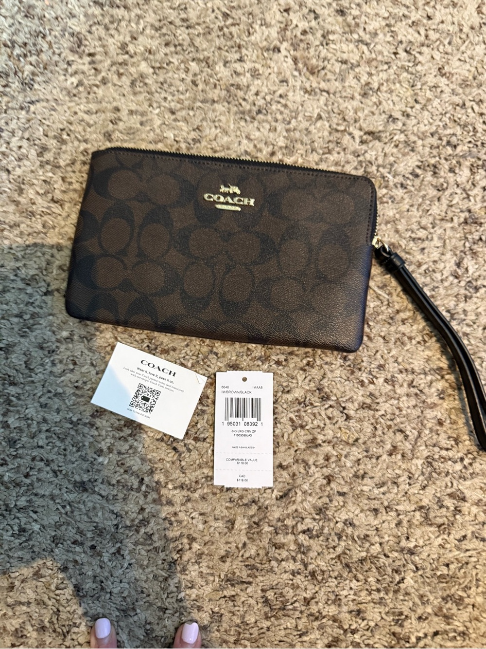 Coach large corner zip Signature Canvas Wristlet - Picture 4 of 5